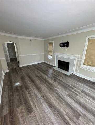 10407 Roxbury St - Photo 2 of 14