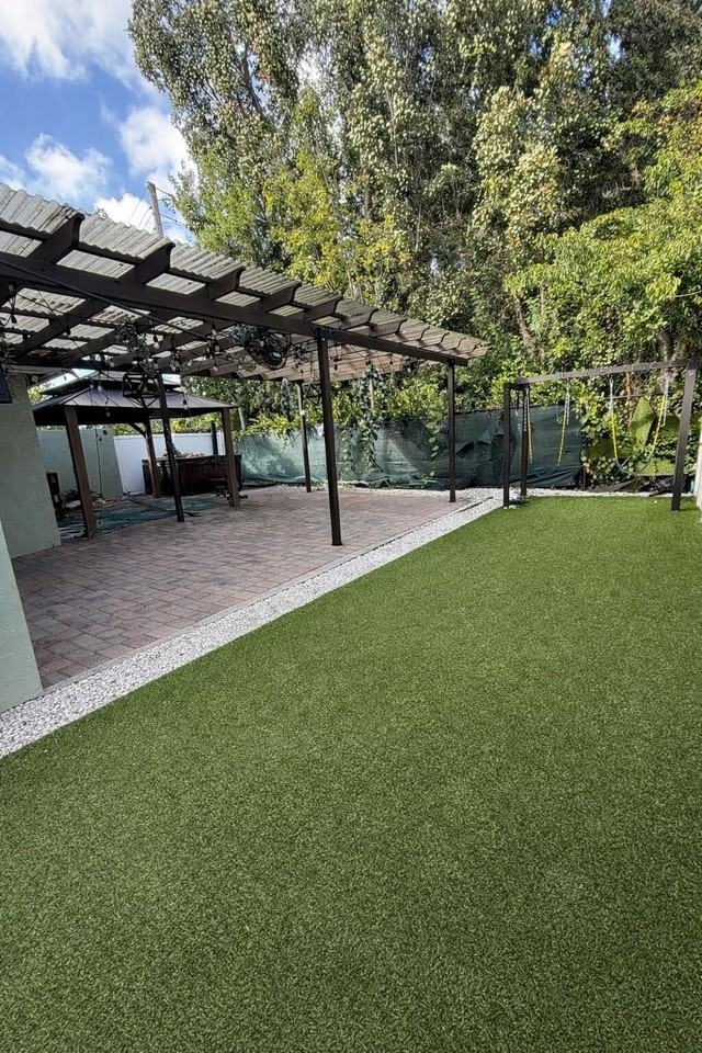 6000 Adriatic Way - Photo 2 of 31