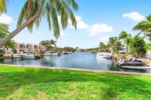 391 Se 19th Ave #5 - Photo 1 of 1