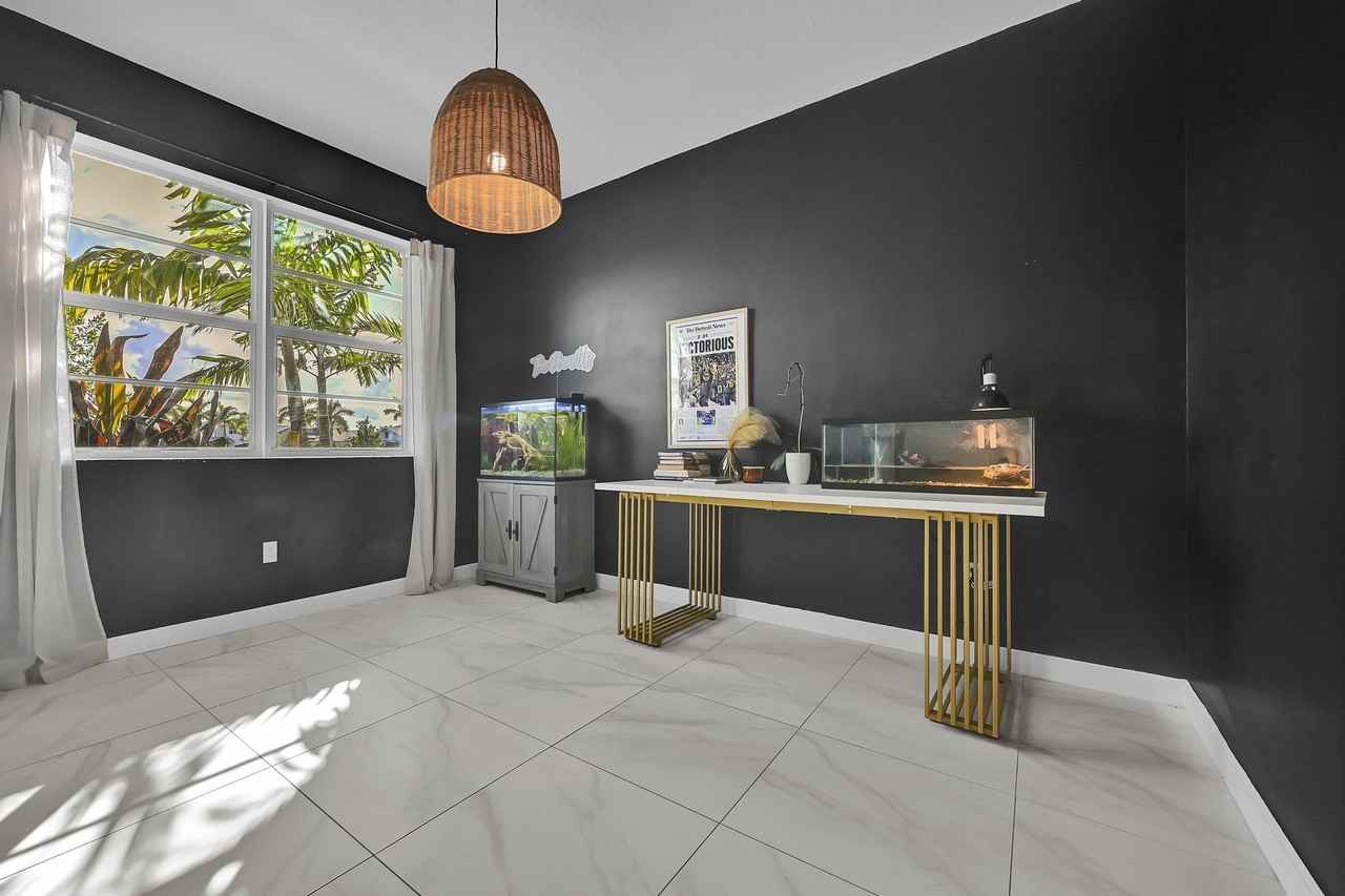 14119 Sw Safi Ter - Photo 5 of 30