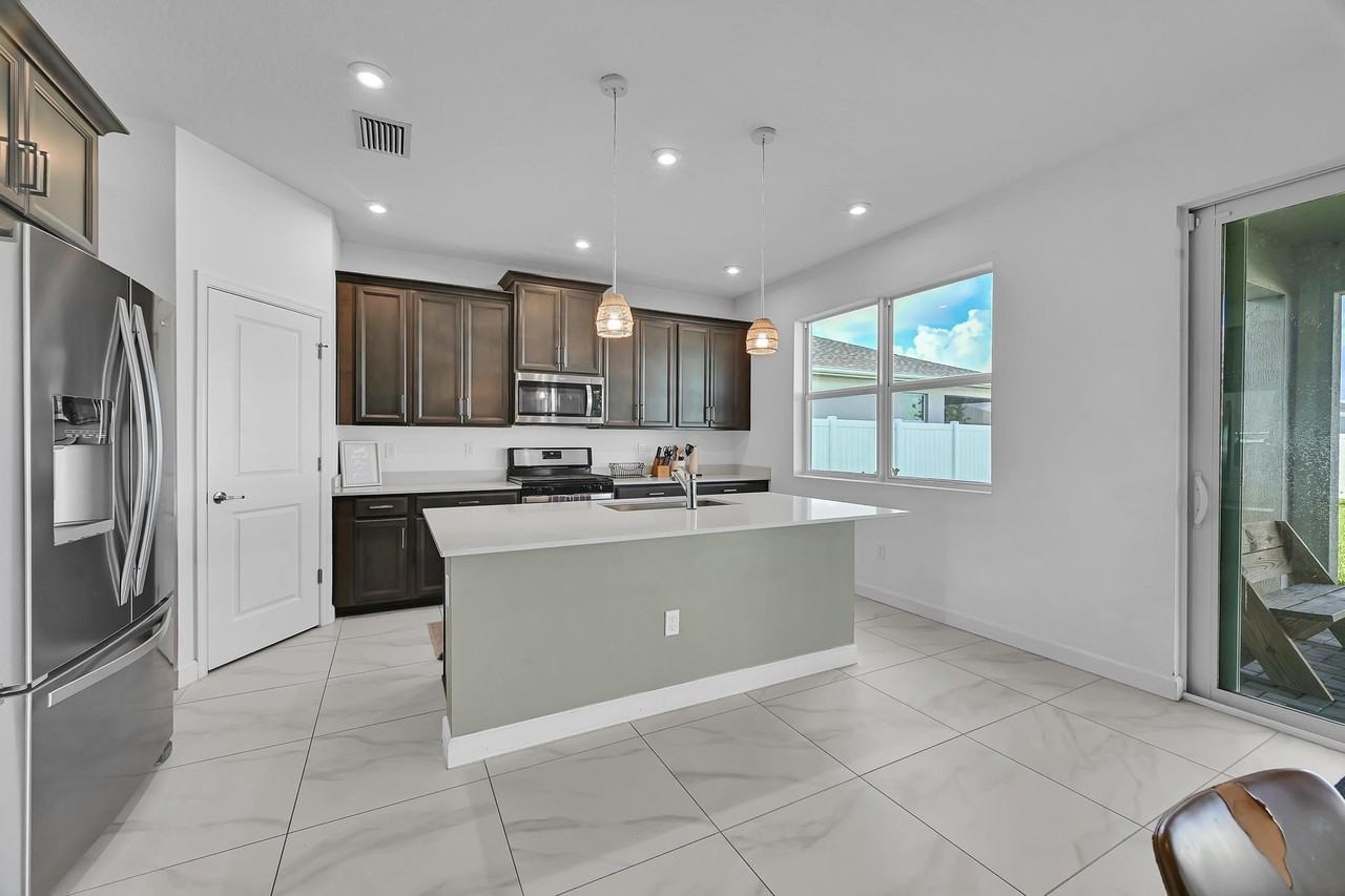 14119 Sw Safi Ter - Photo 6 of 30