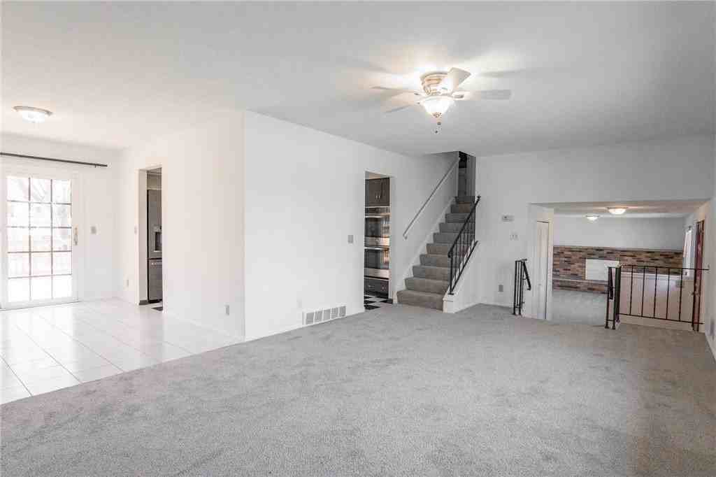 7740 Arlington Ave N - Photo 5 of 21