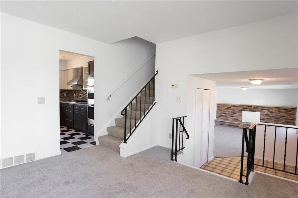 7740 Arlington Ave N - Photo 6 of 21