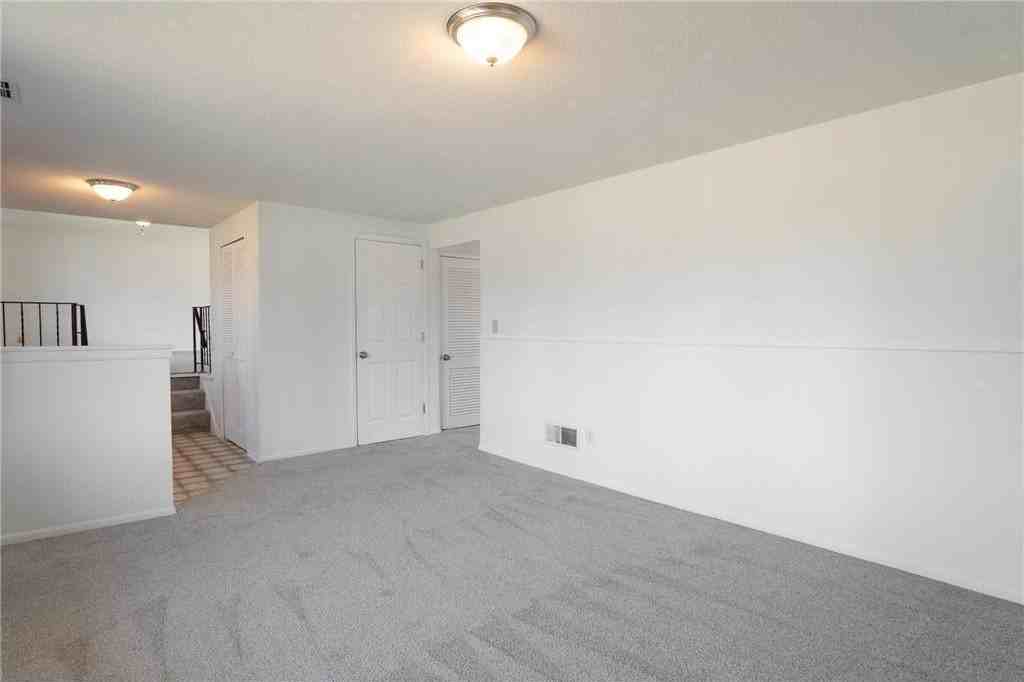 7740 Arlington Ave N - Photo 7 of 21