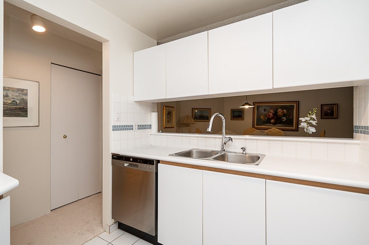 1415 West Georgia Street #202 - Photo 7 of 31