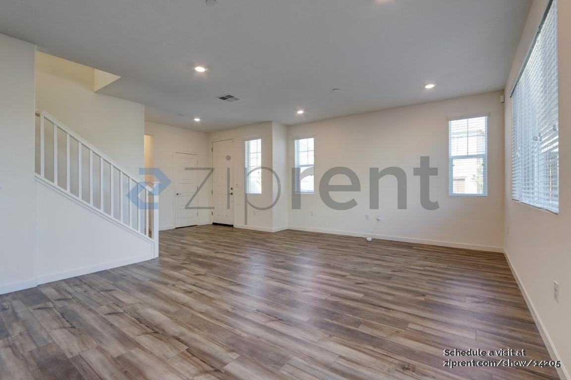 1300 Renewal Ln - Photo 4 of 25