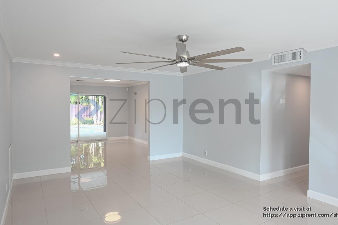 3343 Nw 69th St - Photo 7 of 50