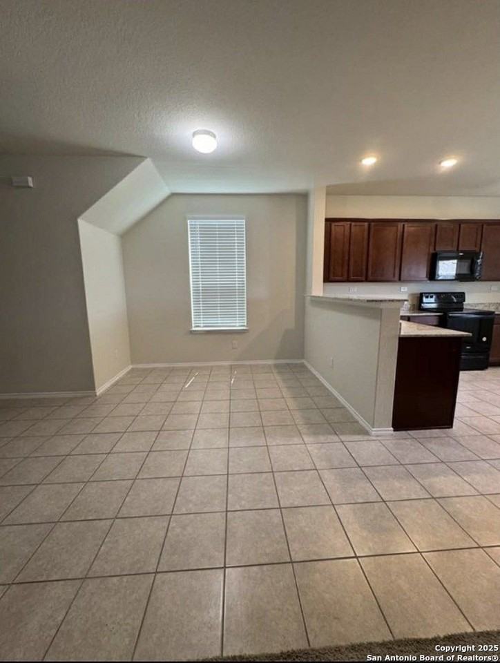 10907 Balmorhea - Photo 5 of 26