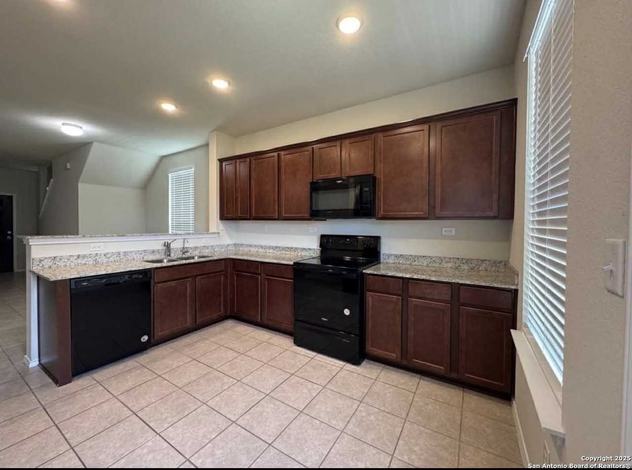 10907 Balmorhea - Photo 7 of 26