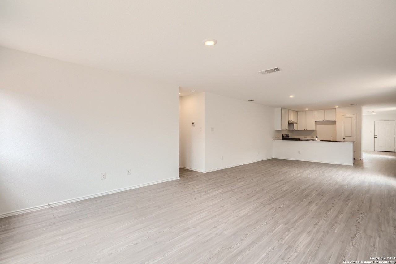 9843 Carome Mill Dr - Photo 3 of 27