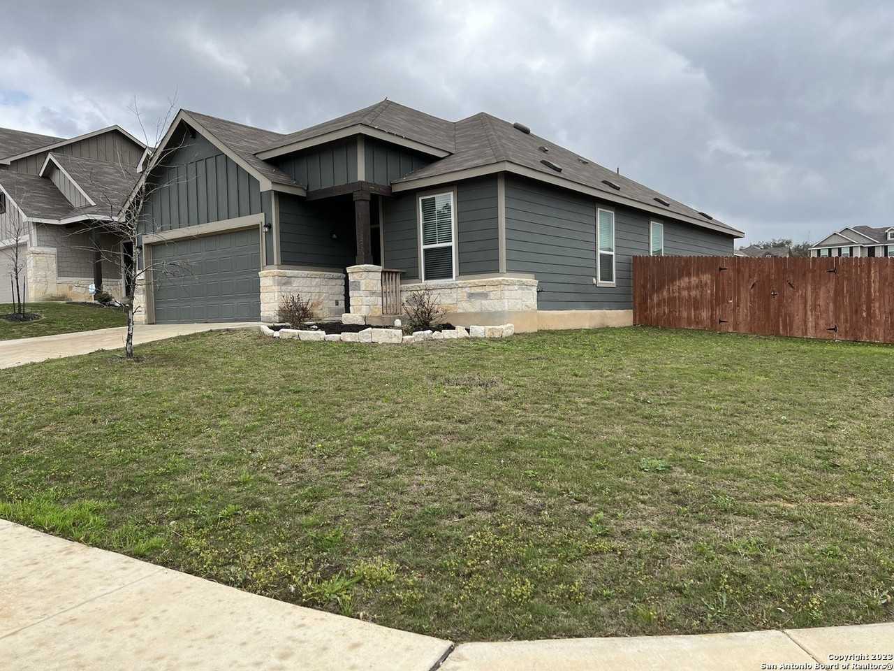 338 Pollock Path - Photo 2 of 35