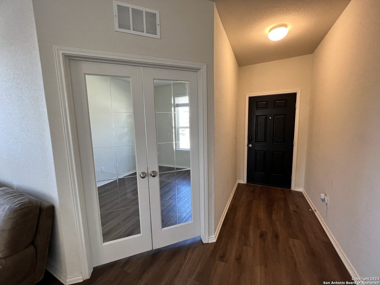 338 Pollock Path - Photo 5 of 35