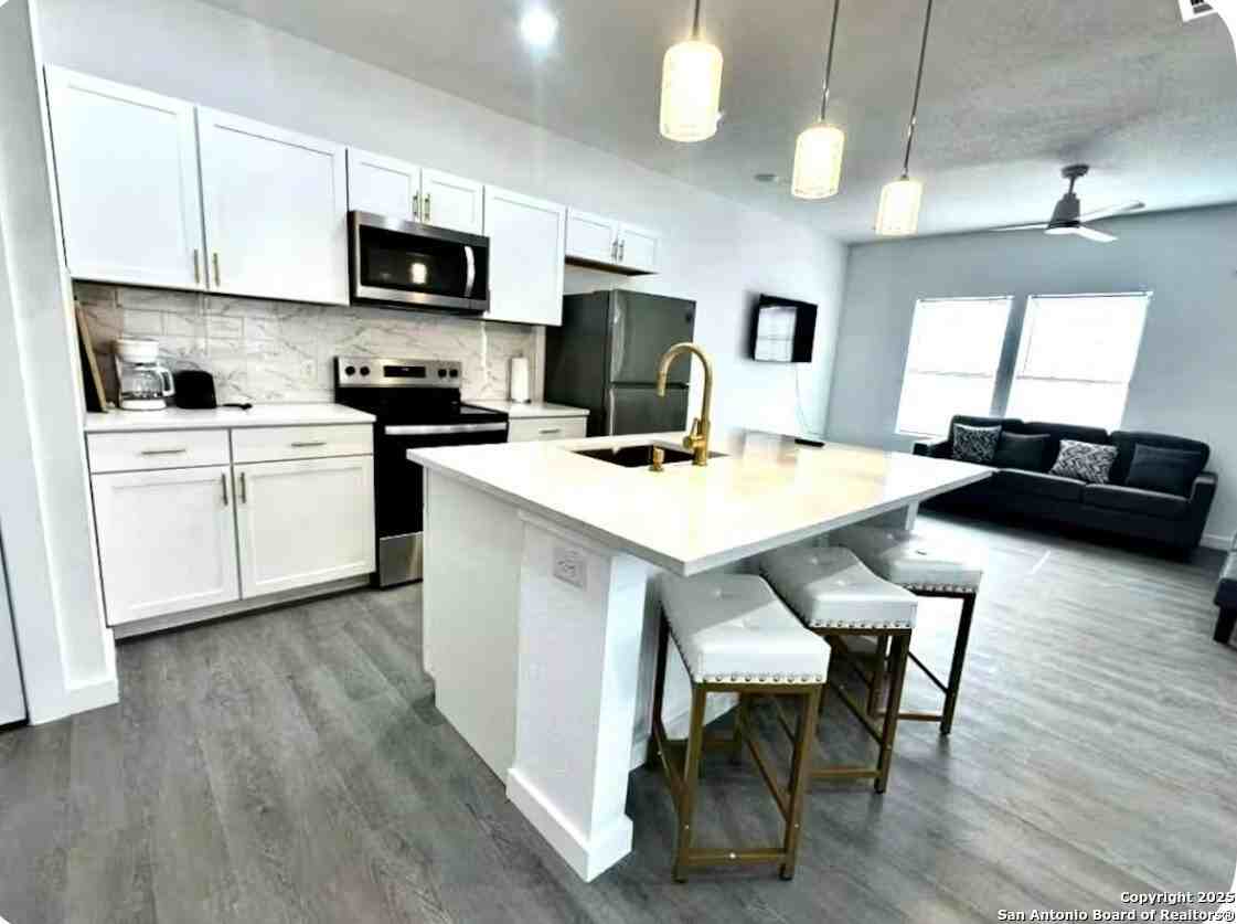 829 Kayton Ave Unit 102 #102 - Photo 4 of 10