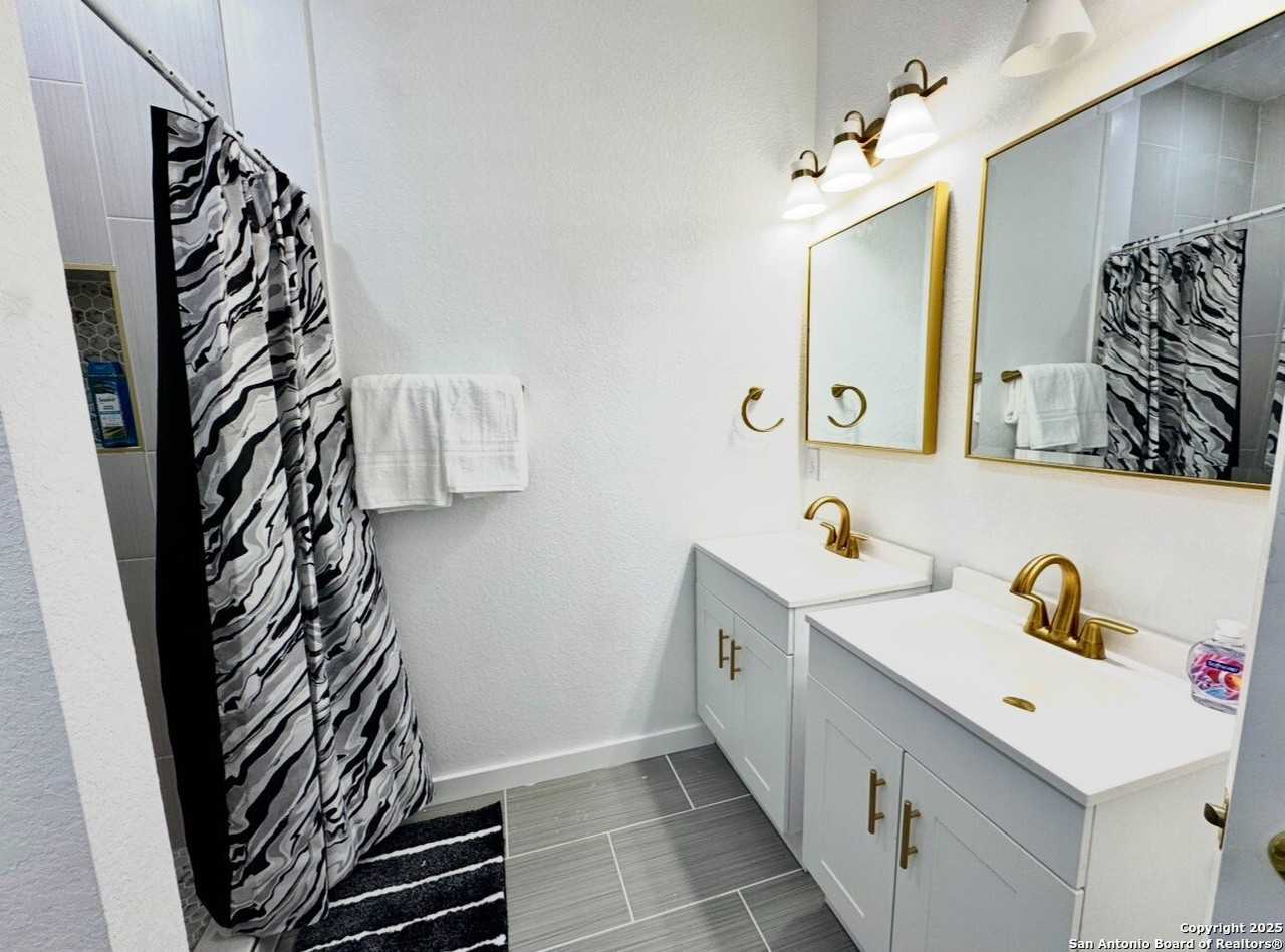 829 Kayton Ave Unit 102 #102 - Photo 6 of 10