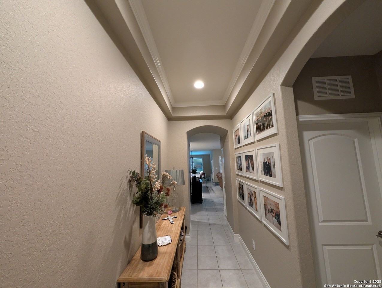 7631 Pecos Rdg - Photo 6 of 27