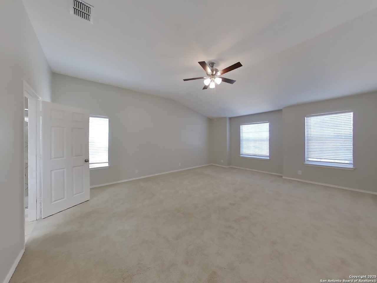 141 Carnousty Dr - Photo 5 of 17