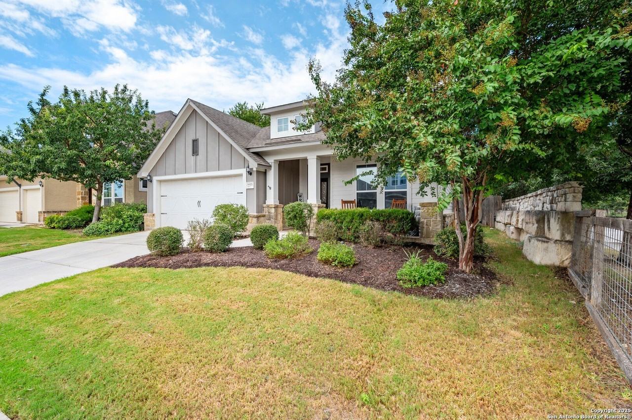 8921 Vine Leaf - Photo 2 of 35