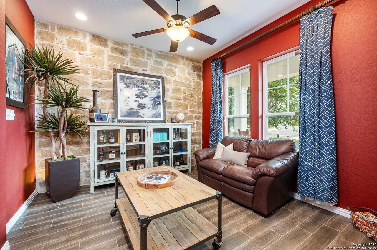 8921 Vine Leaf - Photo 7 of 35