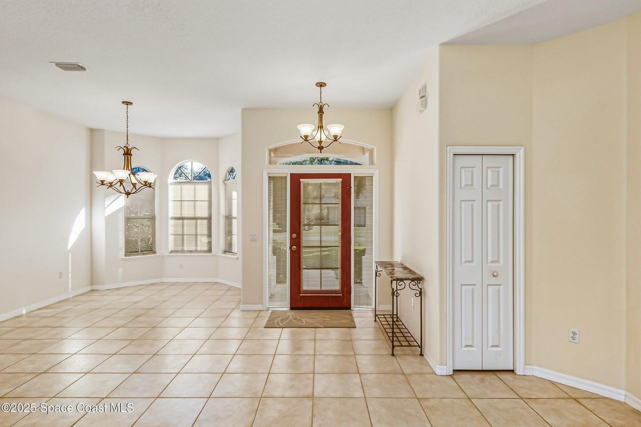 216 3rd Ave - Photo 5 of 37