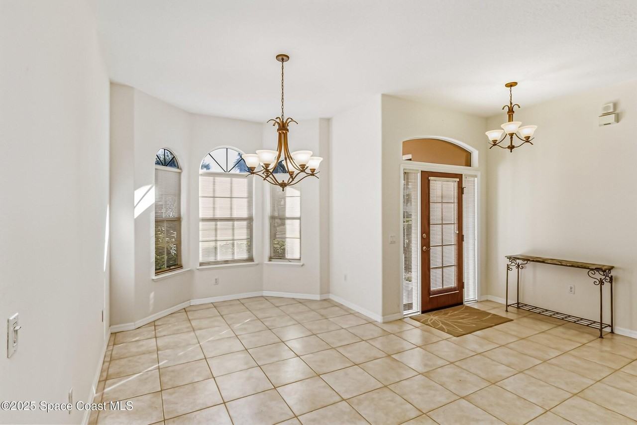 216 3rd Ave - Photo 6 of 37