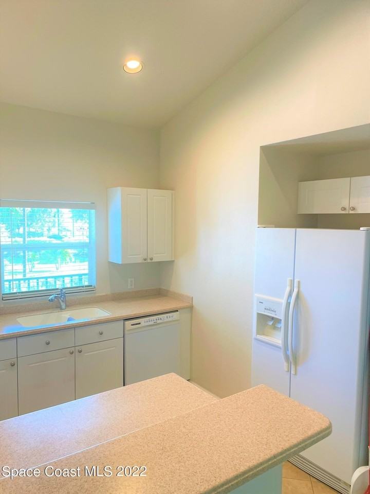 111 Portside Ave Unit 204 #204 - Photo 4 of 10