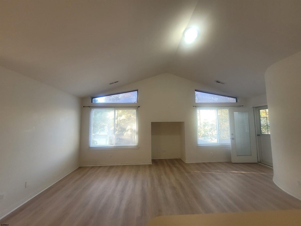 137 Heather Croft - Photo 7 of 10