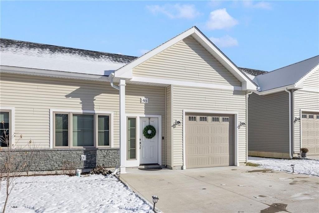 46 W Valley Cir - Photo 2 of 38