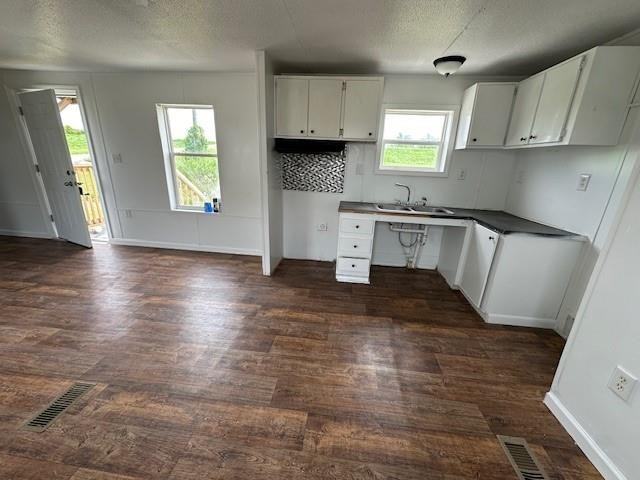 136 Orange St - Photo 4 of 12