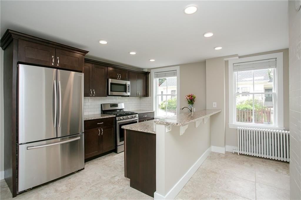 43 Farewell Street unit: Durgin #1 - Photo 3 of 23