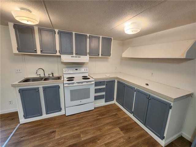 143 Rambling Rd - Photo 6 of 18