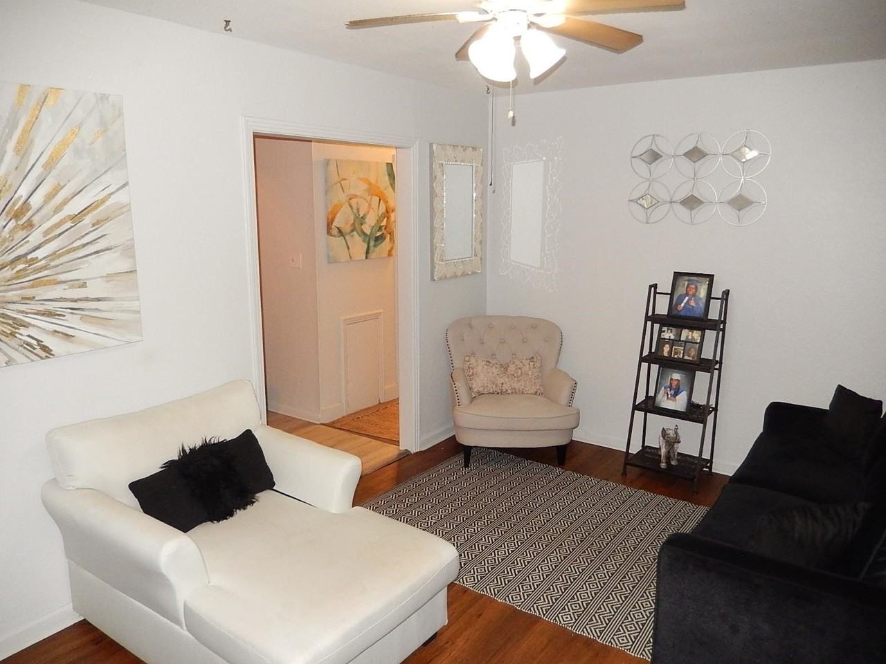 1409 Glenda Dr - Photo 2 of 10