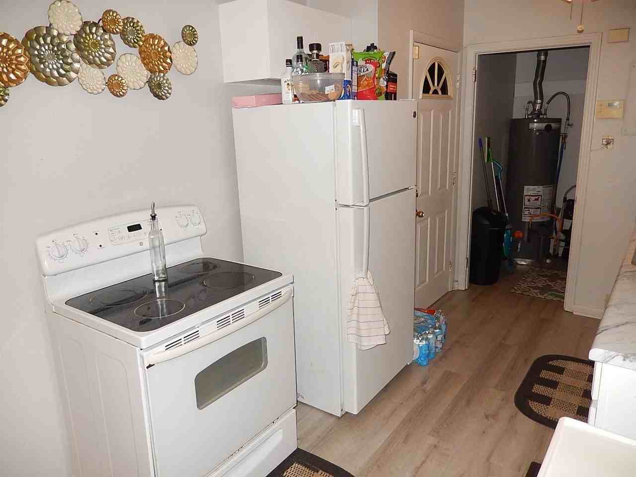 1409 Glenda Dr - Photo 4 of 10