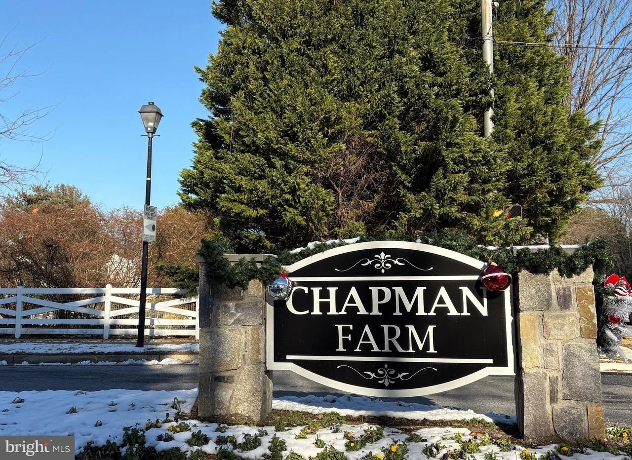 2606 Windy Oak Ct - Photo 2 of 36