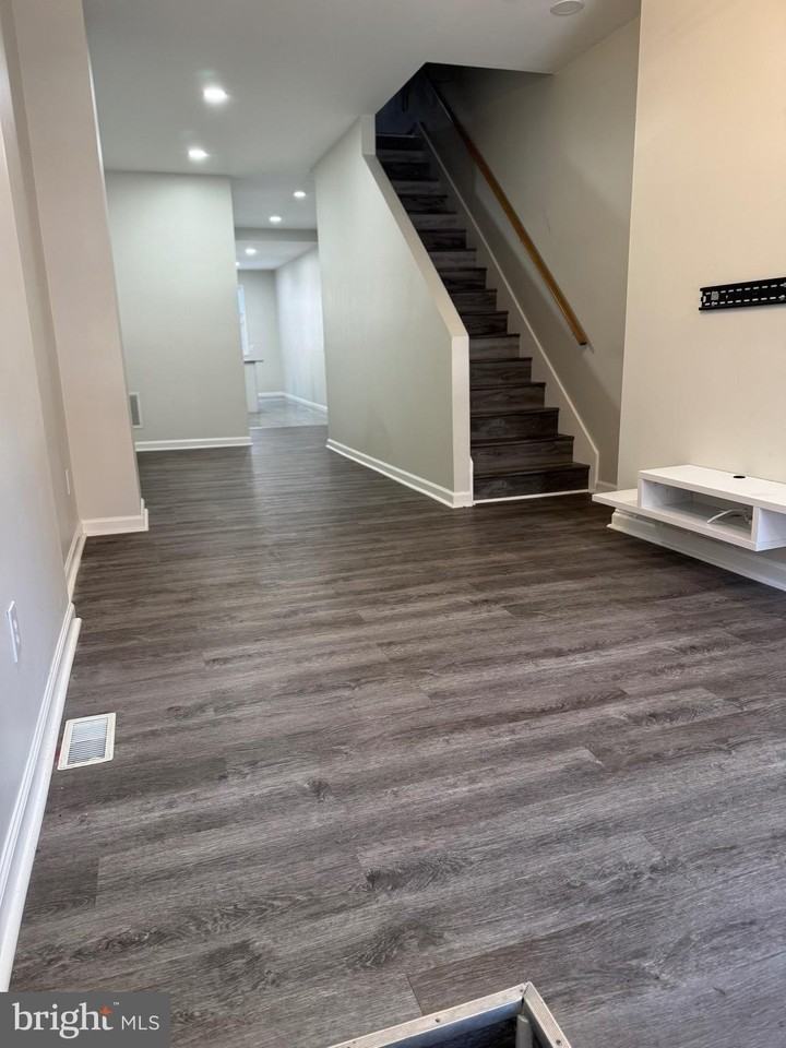 1408 1/2 Madison Ave - Photo 6 of 50