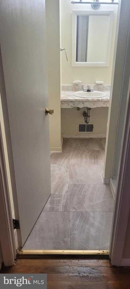 10810 Trafton Dr - Photo 6 of 12