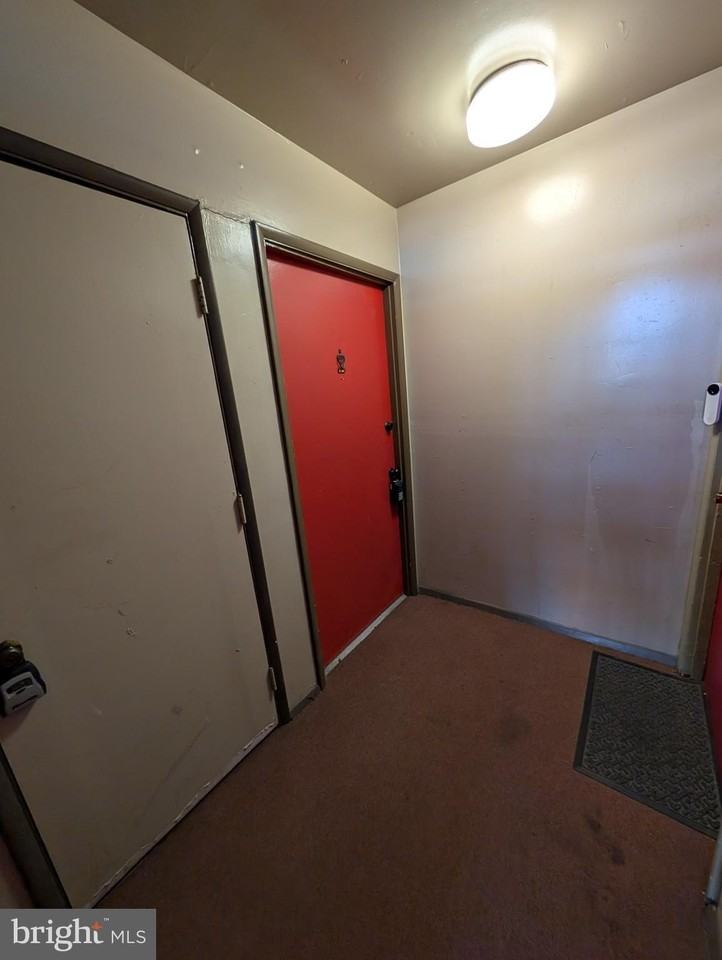 7112 Donnell Pl Apt C3 #C3 - Photo 4 of 15