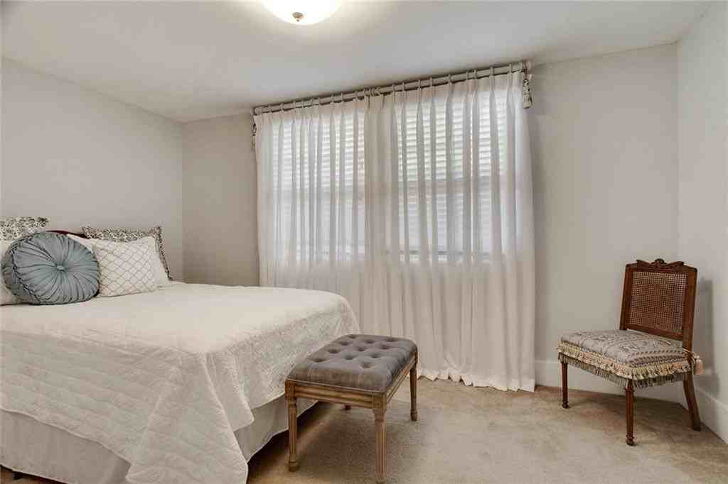 932 Jackson Ave ##4 - Photo 7 of 9