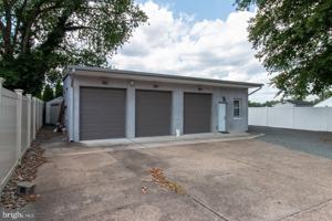 featured image of 115 Samdin Blvd