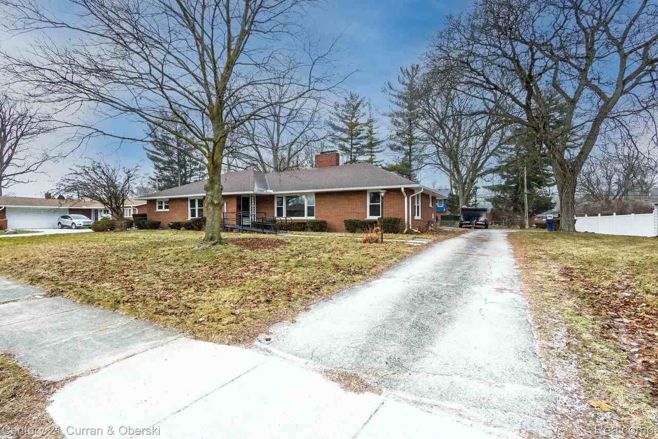 3136 Mildred St - Photo 3 of 50