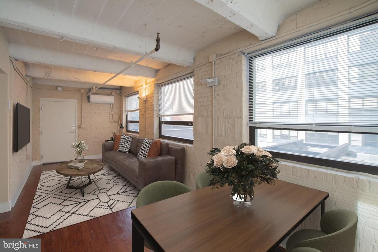 1501 Locust St Unit 901 #901 - Photo 4 of 13