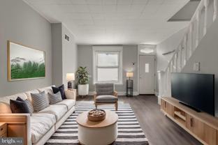 103 Daly St - Photo 1 of 1