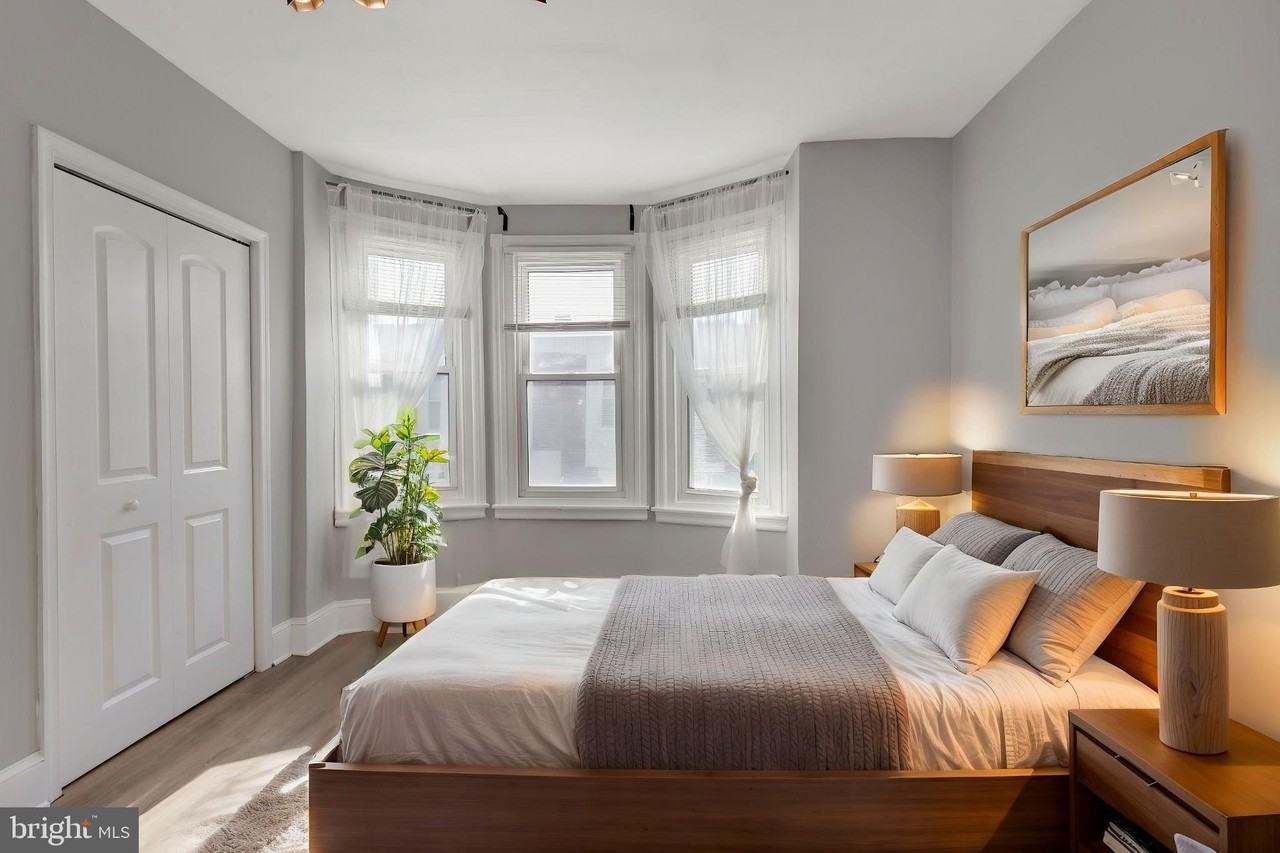 103 Daly St - Photo 2 of 23