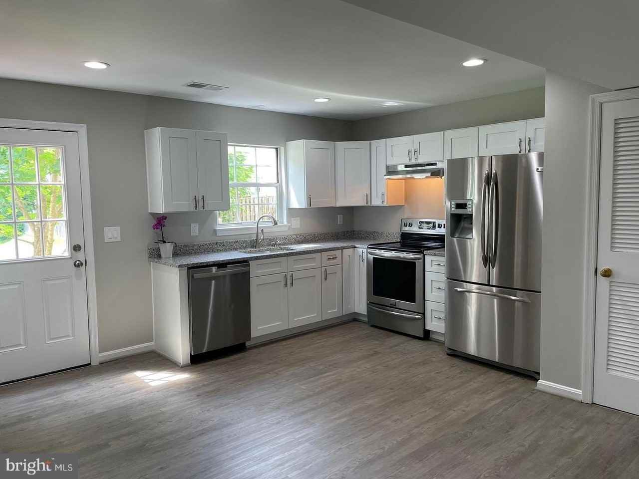 108 Hunter Run Rd - Photo 3 of 17