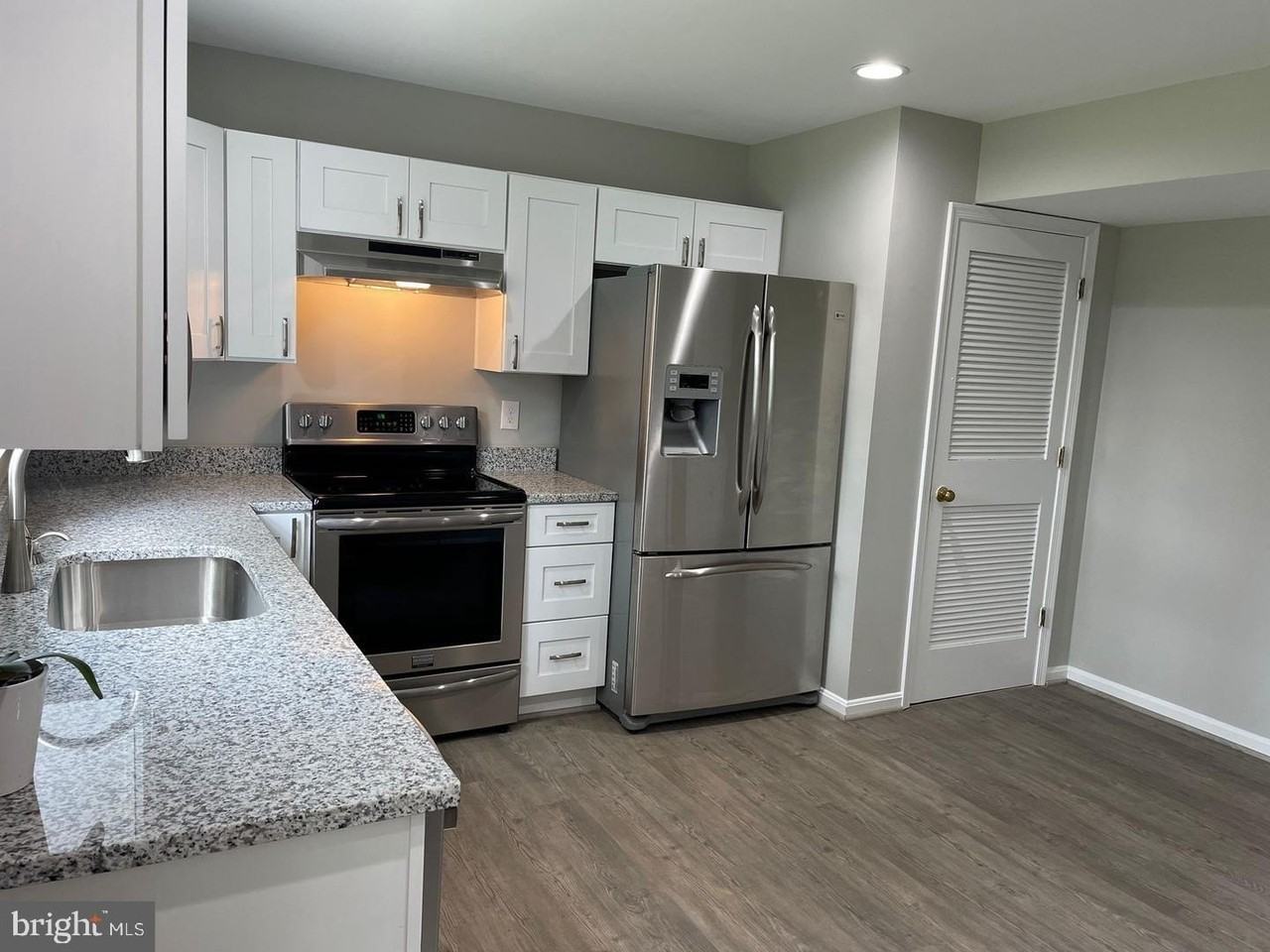 108 Hunter Run Rd - Photo 4 of 17