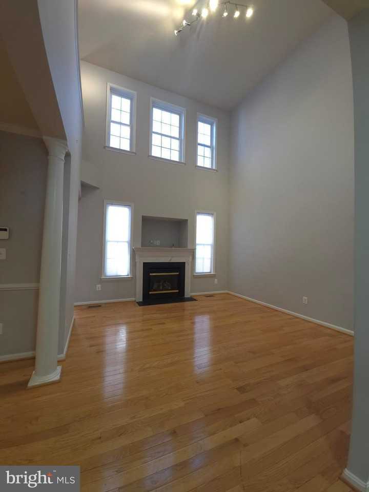 20387 Fallsway Ter - Photo 3 of 25