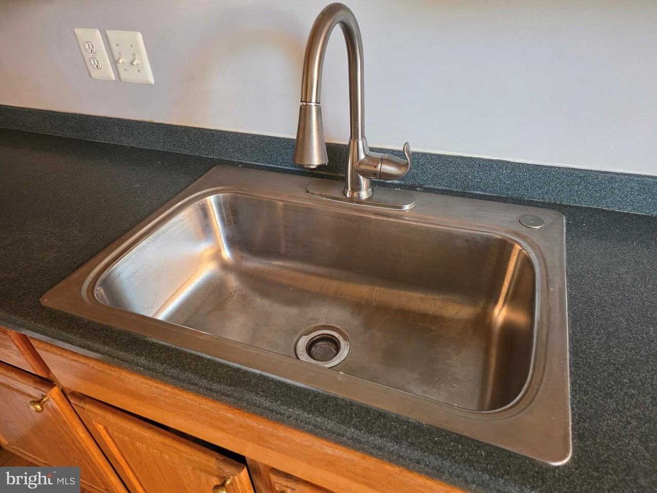 20387 Fallsway Ter - Photo 7 of 25