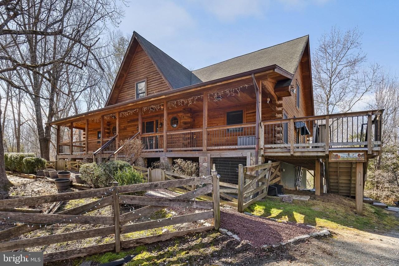 8 Hope Valley Ln - Photo 3 of 50