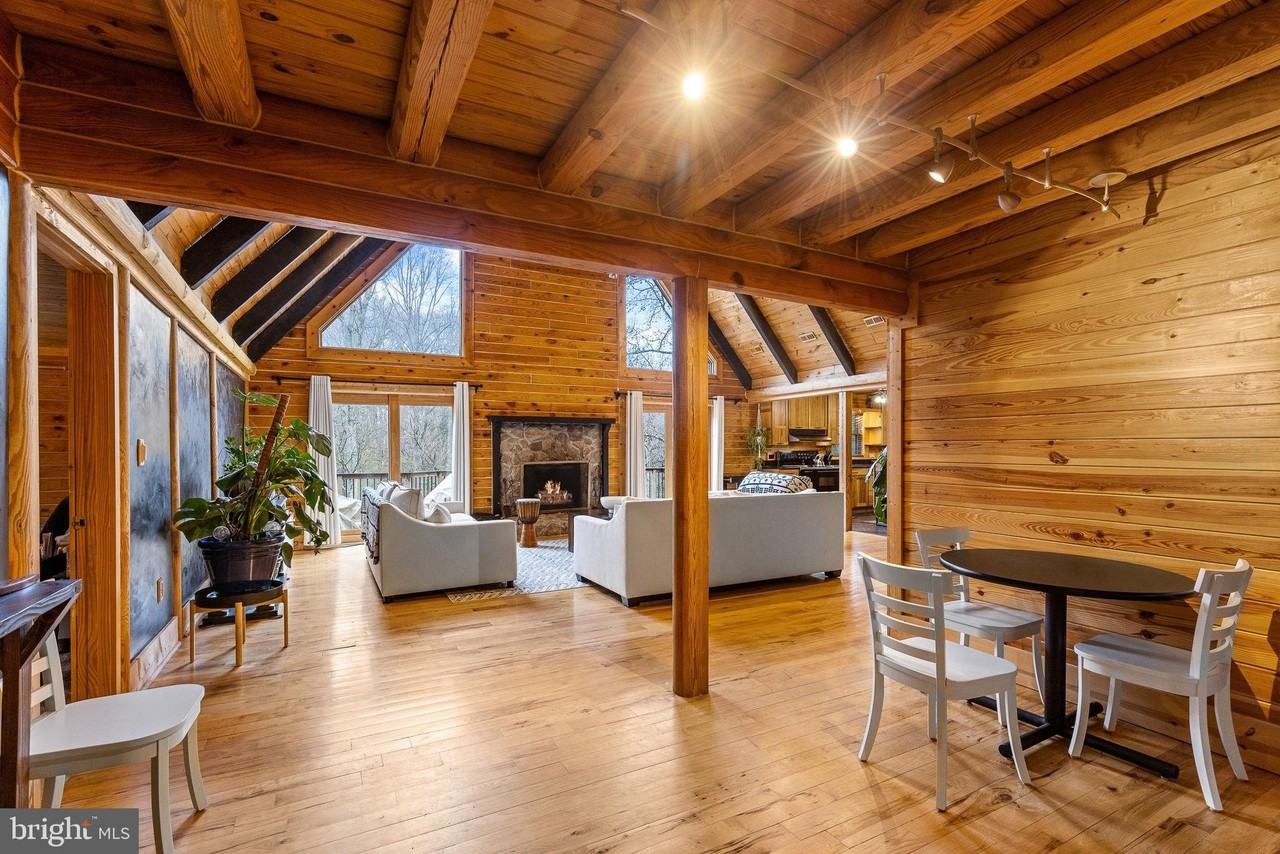 8 Hope Valley Ln - Photo 7 of 50