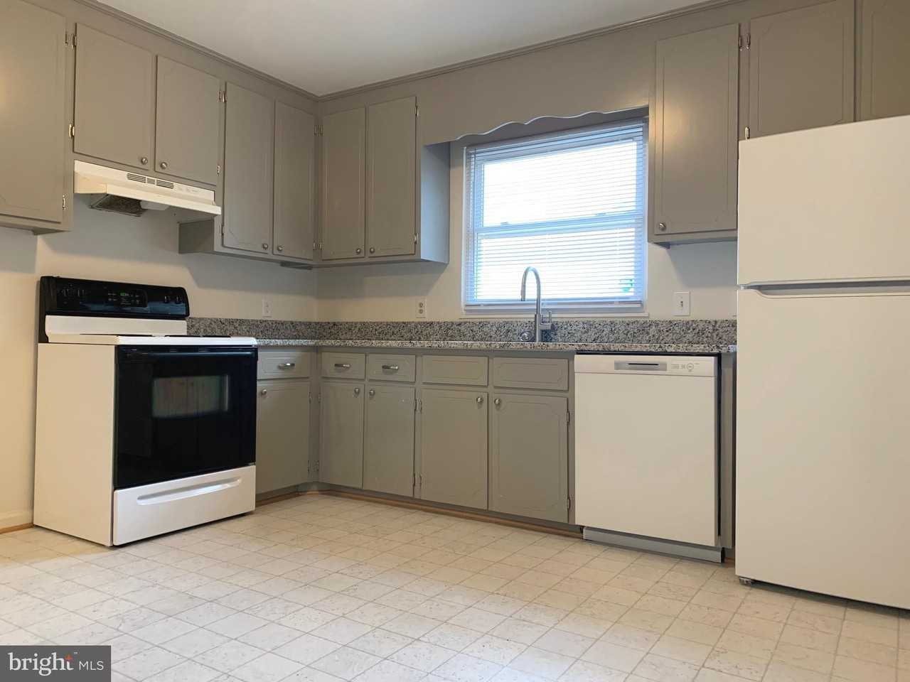 1813 Meadow Dr - Photo 3 of 8