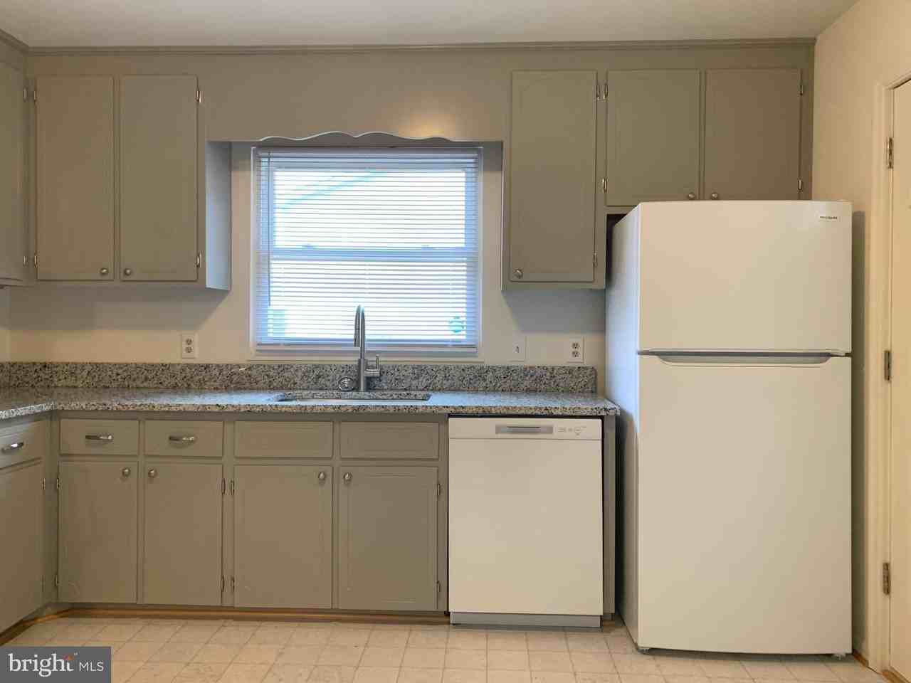 1813 Meadow Dr - Photo 4 of 8